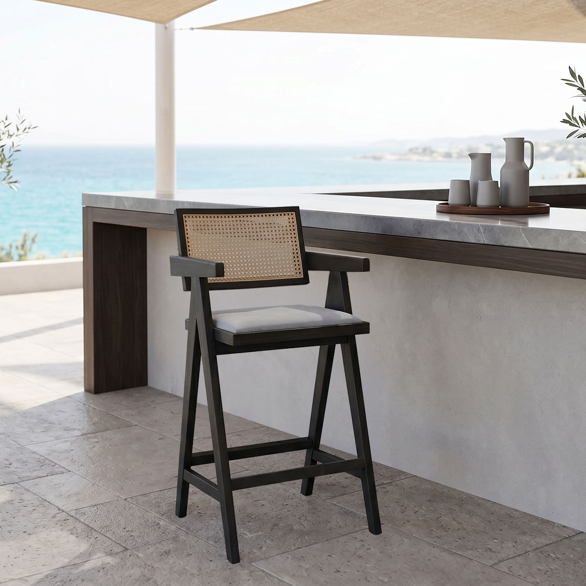 Σκαμπό bar Winslow pakoworld ξύλο rubberwood μαύρο-pvc rattan φυσικό-ύφασμα γκρι Σκαμπό bar Winslow ξύλο rubberwood μαύρο-pvc rattan φυσικό-ύφασμα γκρι - Image 1